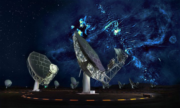 Радиоизображение центра Млечного Пути с частью массива телескопа MeerKAT на переднем плане. Фото: Oxford, SARAO