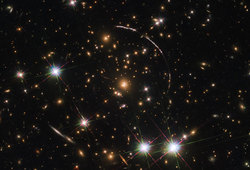 «Хаббл» получил удивительный снимок далекой галактики