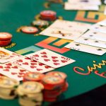Почему азартные игроки выбирают покер в Интернете?